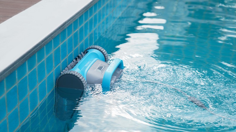 泳池清洗機(jī)器人 泳池清洗機(jī)器人