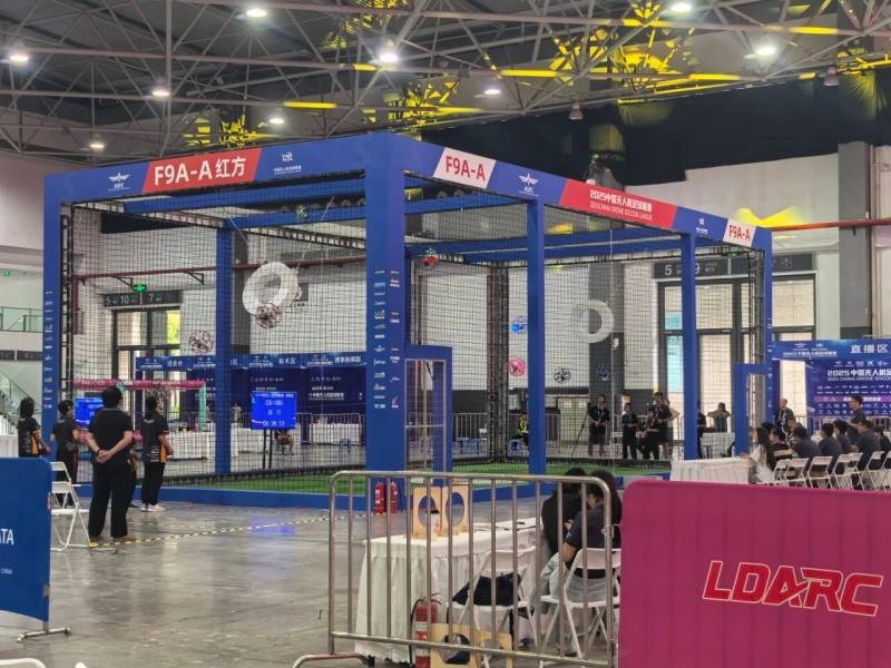 中國無人機足球聯(lián)賽貴陽精彩瞬間